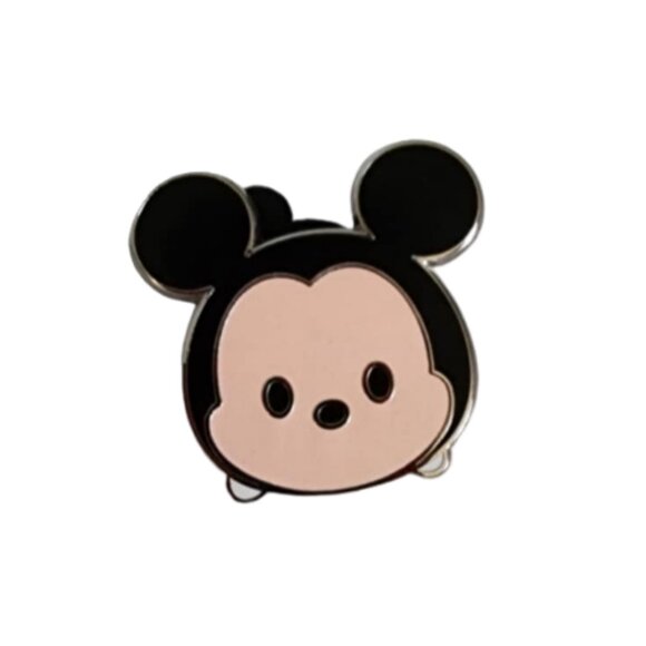 EUC Disney Collectible Trading Pin - Mickey Tsum Tsum - Picture 1 of 2